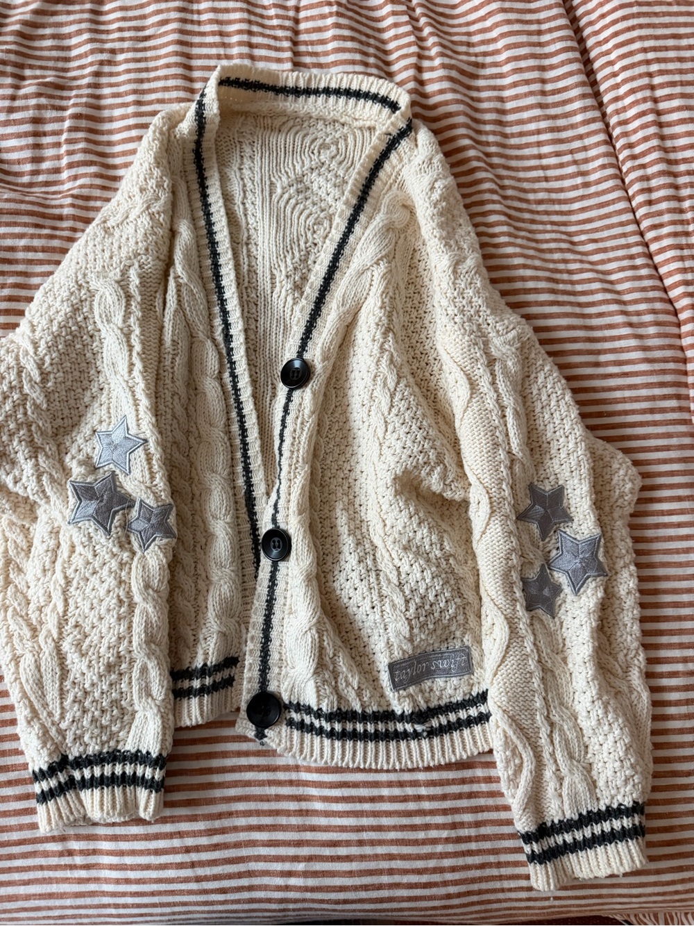 Taylor Swift Cream Cable-Knit Star Patch Cardigan Sweater 2020 Holiday Edition